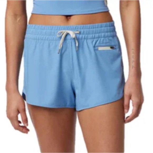 Vuori Pants - Vuori Clementine Shorts 2" in Isle Blue L